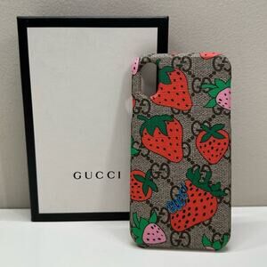 NWB | Gucci | Strawberry iPhone X/XS Case